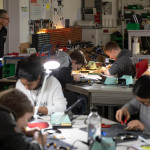 Schüler arbeiten am 23.01.2020 an Elektronikkomponenten im Rahmen des Canon Konzepttags in Willich, NRW.